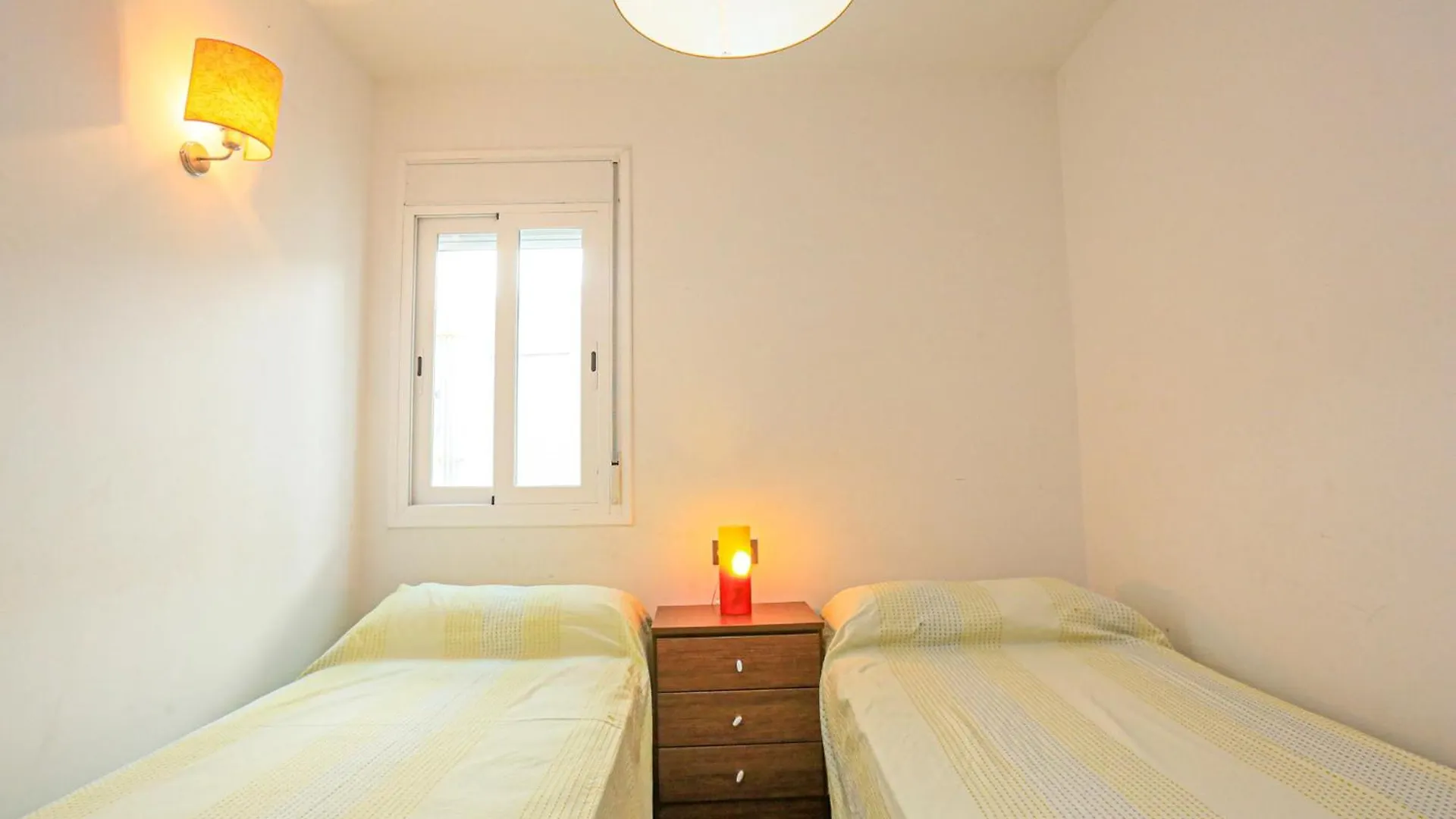 Ciutadella Atico - Only Families Apartment Cambrils