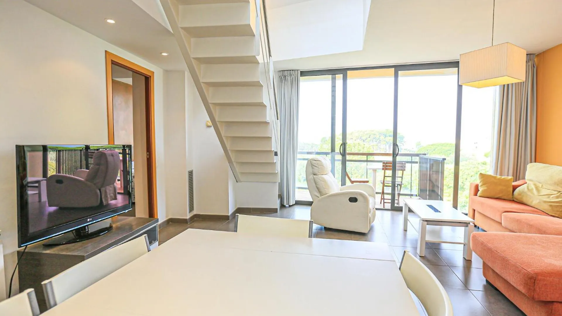 Ciutadella Atico - Only Families Apartment Cambrils