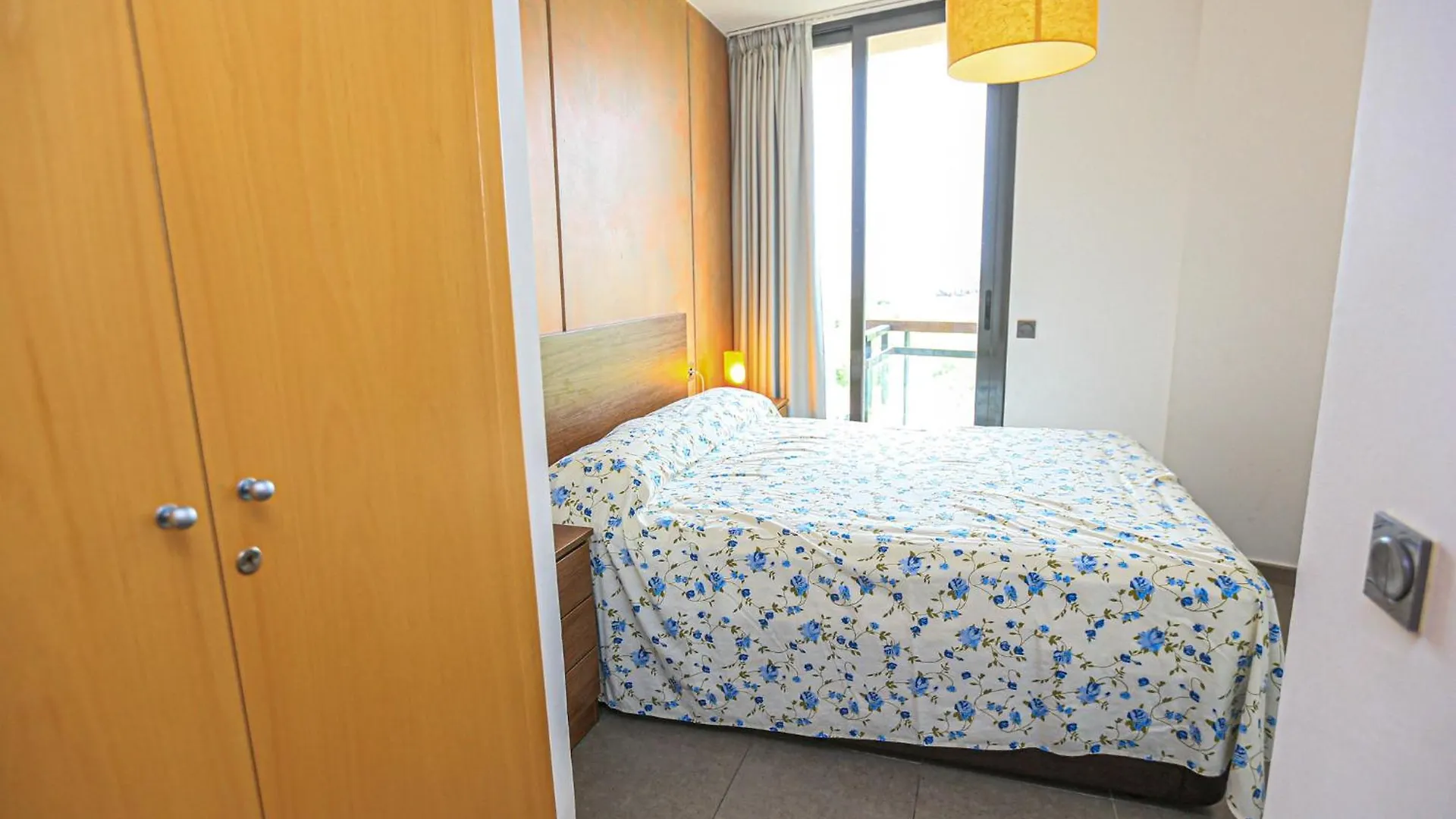 Ciutadella Atico - Only Families Apartment Cambrils