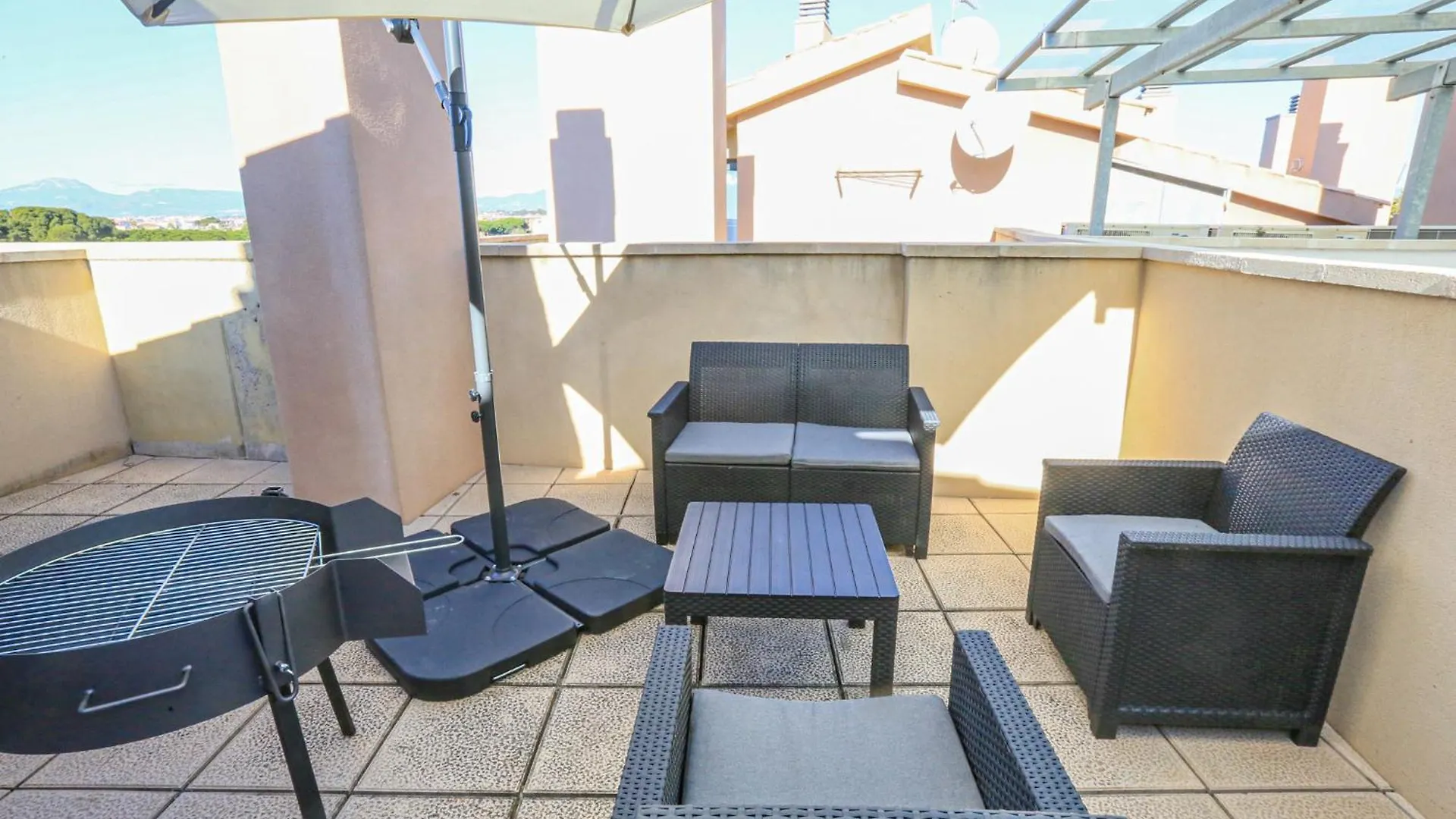 Ciutadella Atico - Only Families Apartment Cambrils