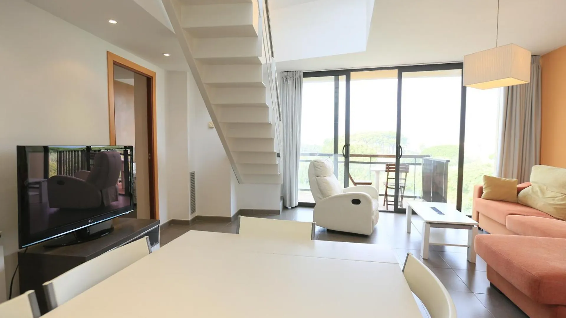 Ciutadella Atico - Only Families Apartment Cambrils