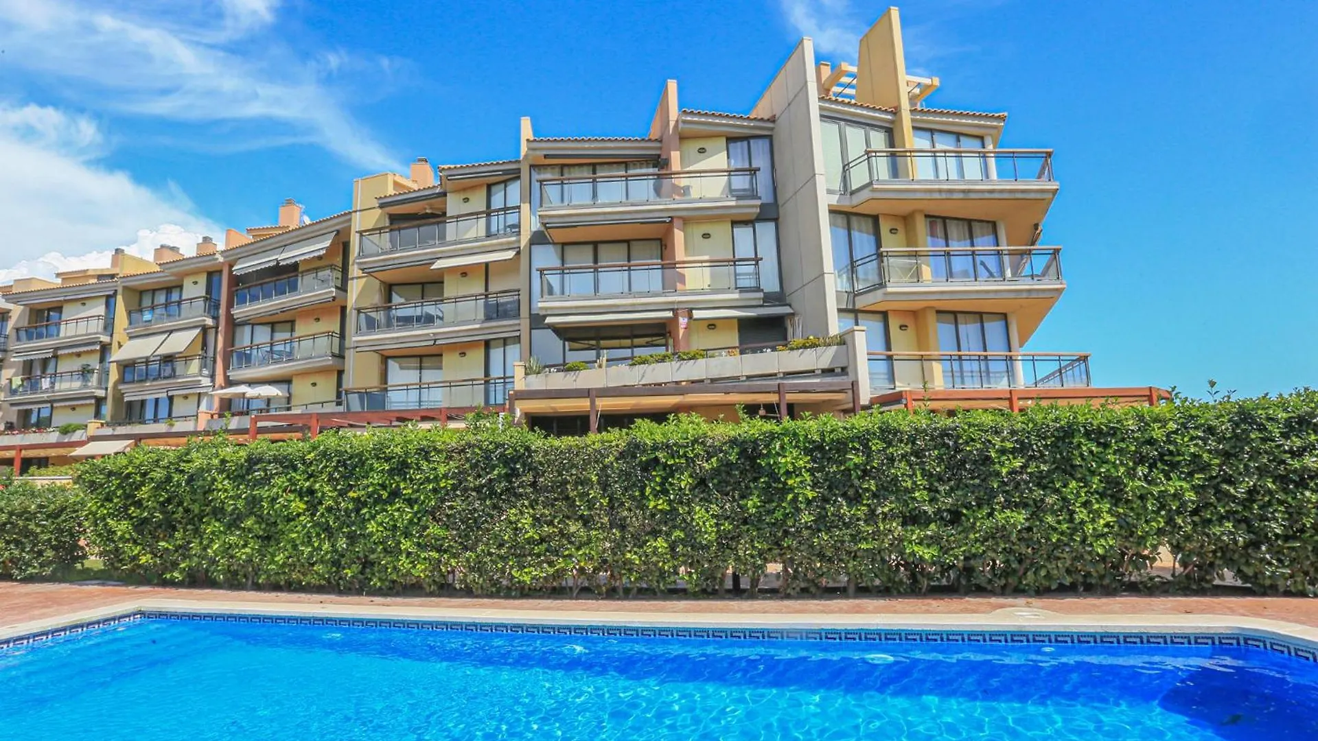 Ciutadella Atico - Only Families Apartment Cambrils