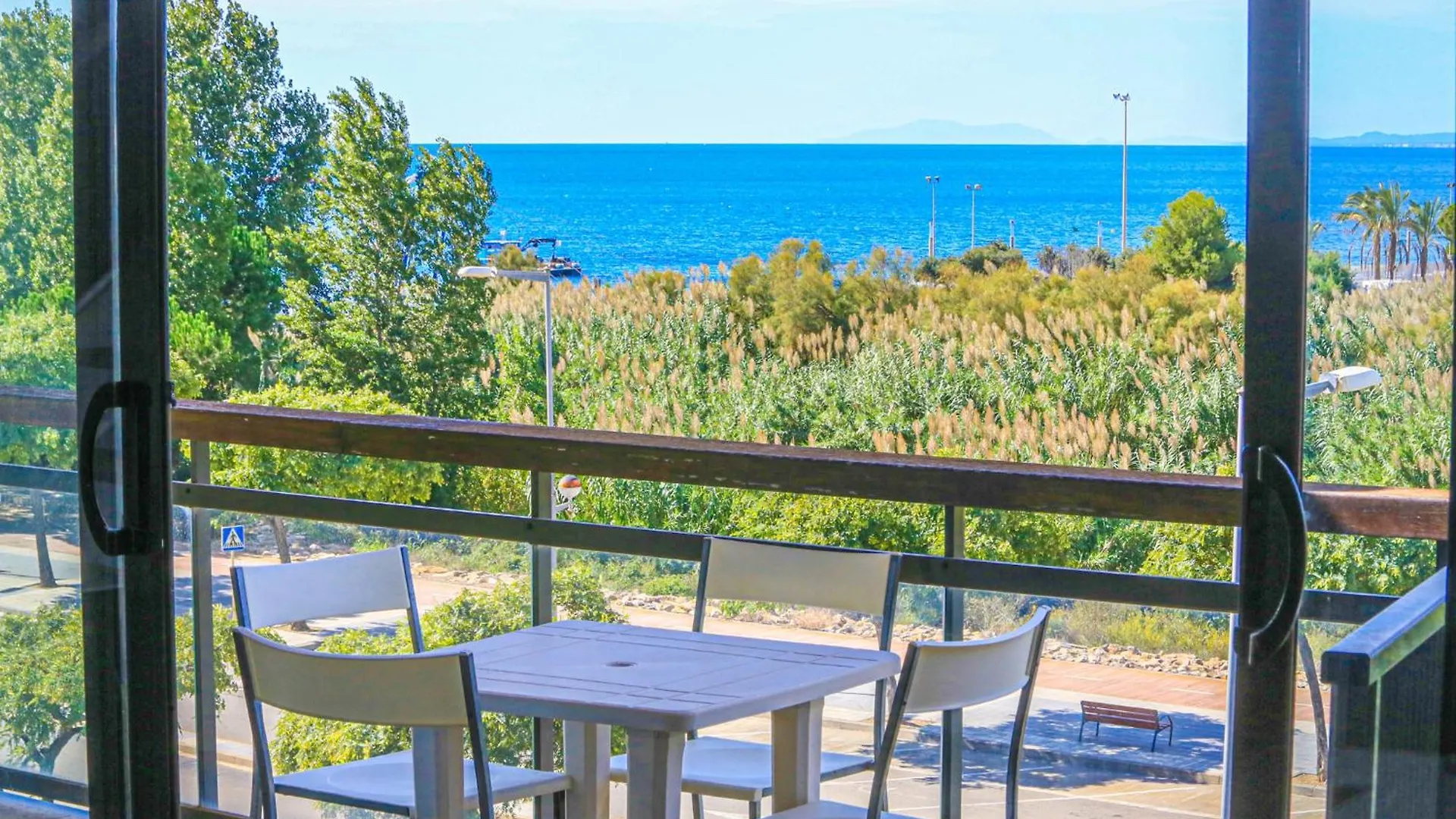 Ciutadella Atico - Only Families Apartment Cambrils